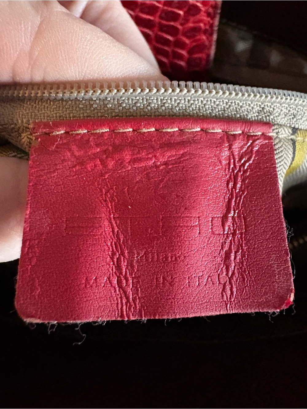 Vintage ETRO Paisley Tote Bag Red Croc Embossed Leather Silver Hardware - Picture 11 of 17